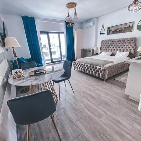 Mamaia Luxury Studio Apartment T Екстериор снимка