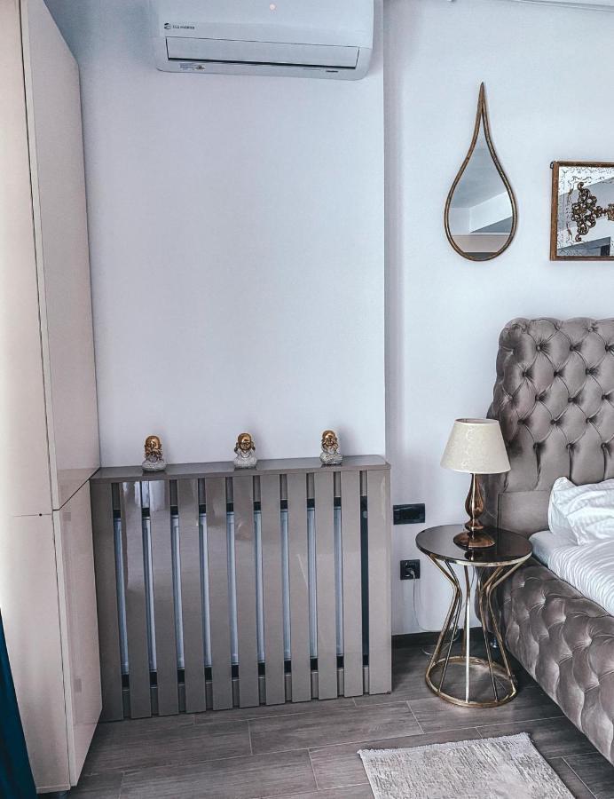Mamaia Luxury Studio Apartment T Екстериор снимка